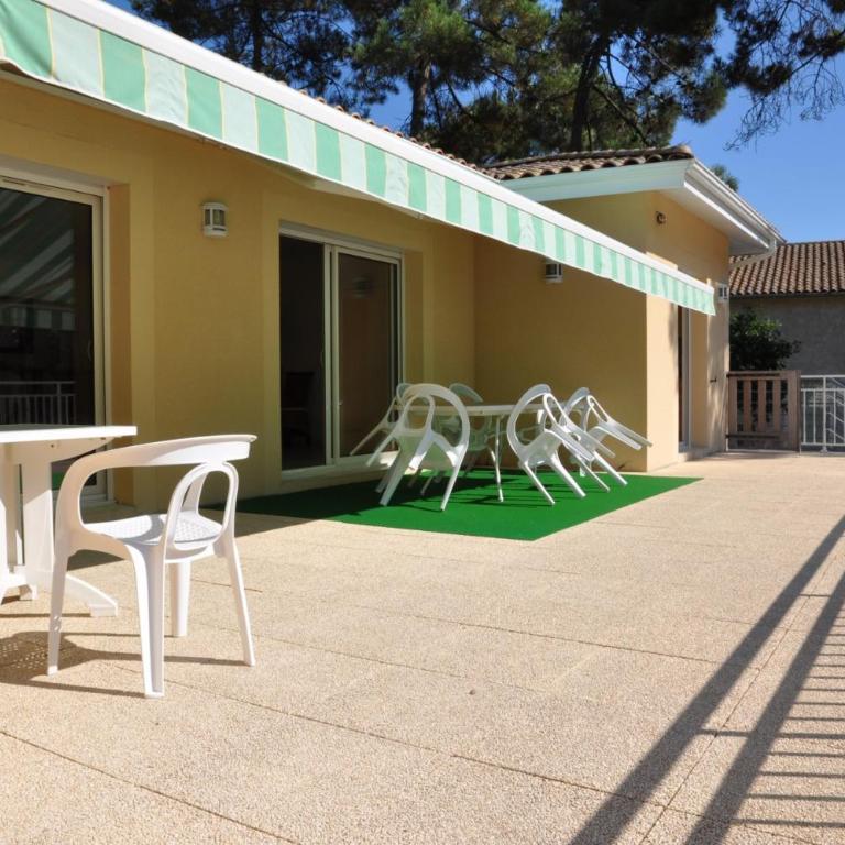 102 Gemmeurs - Villa avec Piscine Privée - 15