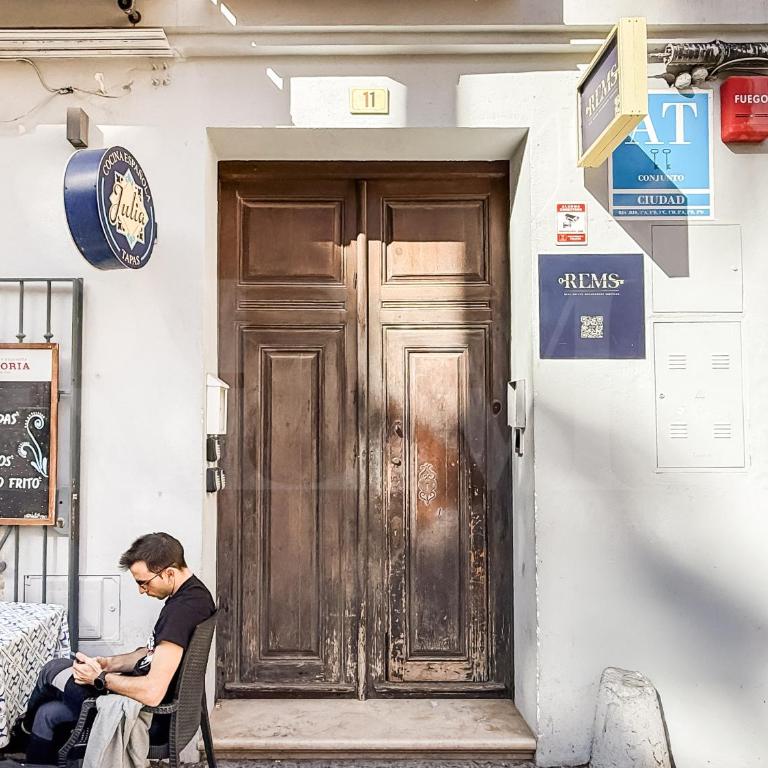 Art & Arena Suite Picasso-Inspired REMS - Apartamento de 1 dormitorio - 30
