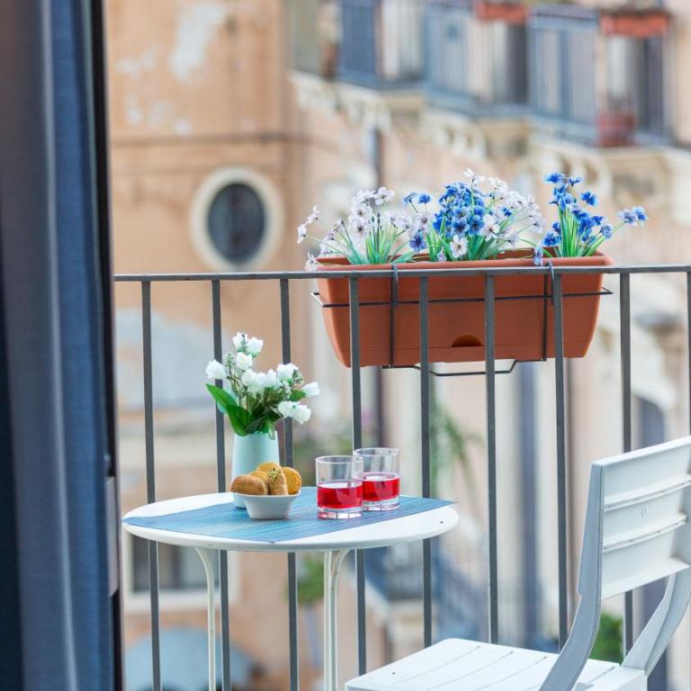 Palazzo Bruca Catania - Superior Double Room - 1