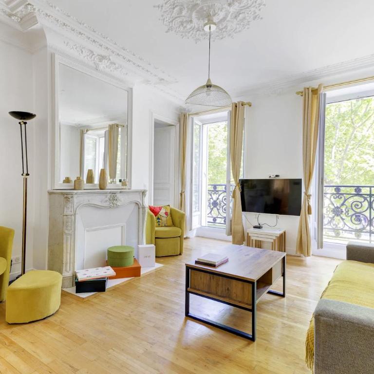 BnBNova - 3BR 2BA - Champs-Élysées & Arc de Triomphe - Apartment - 1