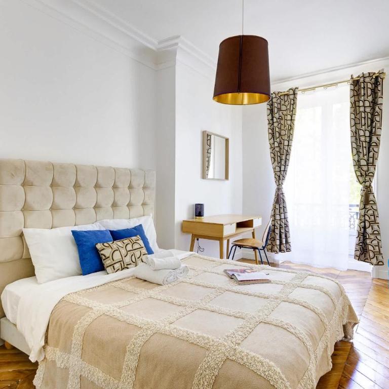 BnBNova - 3BR 2BA - Champs-Élysées & Arc de Triomphe - Apartment - 3
