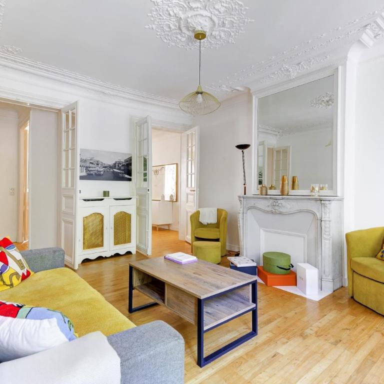 BnBNova - 3BR 2BA - Champs-Élysées & Arc de Triomphe - Apartment - 6