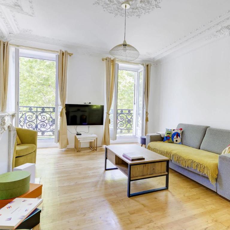 BnBNova - 3BR 2BA - Champs-Élysées & Arc de Triomphe - Apartment - 7