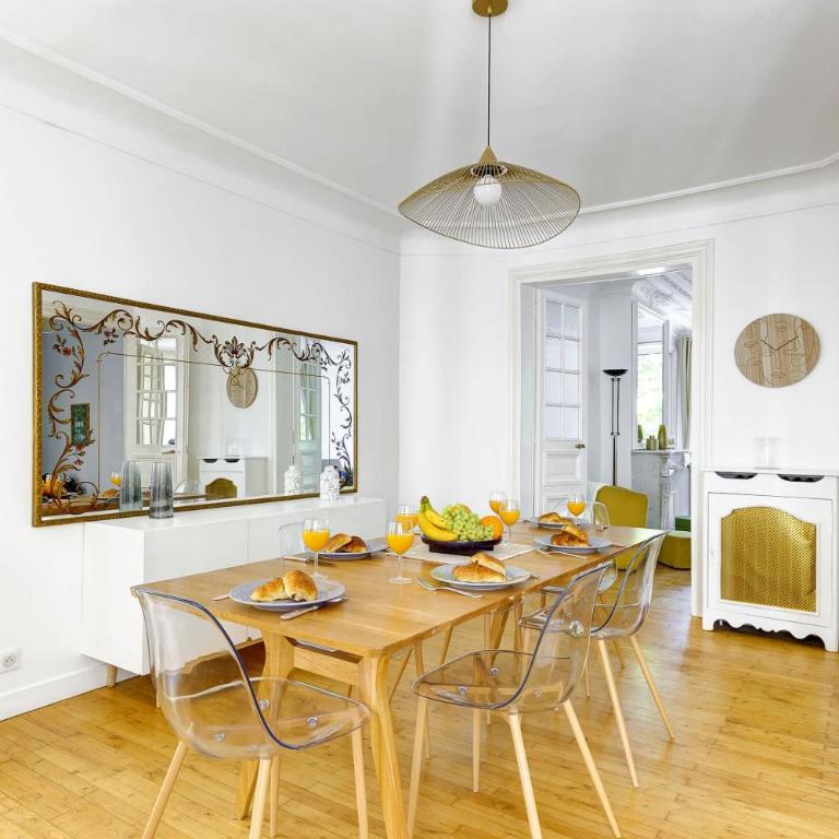 BnBNova - 3BR 2BA - Champs-Élysées & Arc de Triomphe - Apartment - 14