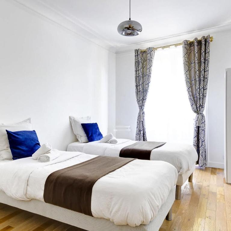 BnBNova - 3BR 2BA - Champs-Élysées & Arc de Triomphe - Apartment - 27