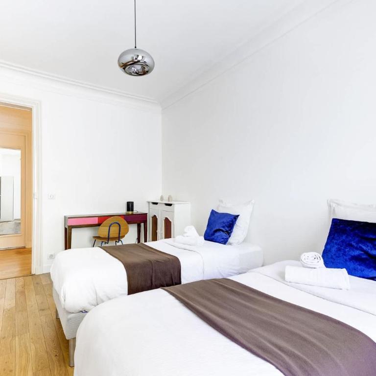 BnBNova - 3BR 2BA - Champs-Élysées & Arc de Triomphe - Apartment - 28