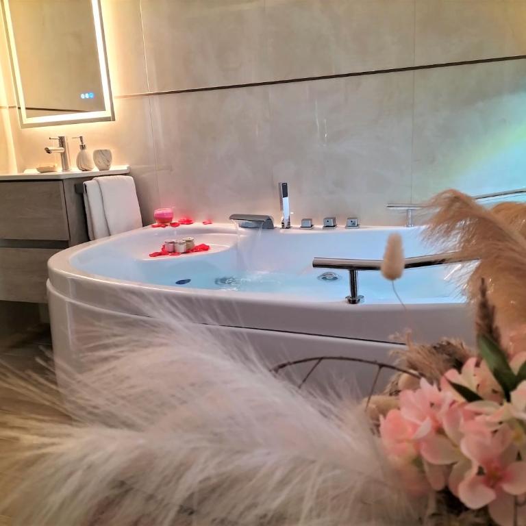 Appartamento in Villa vista Golfo, Jacuzzi privata - Two-Bedroom Villa - 21