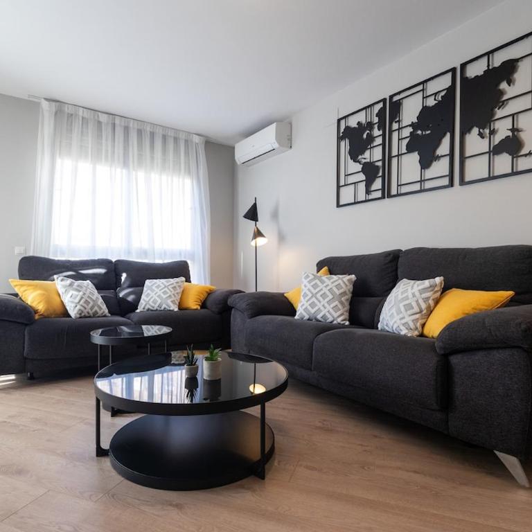 Colón by Concept Flats - Three-Bedroom Apartment - 1