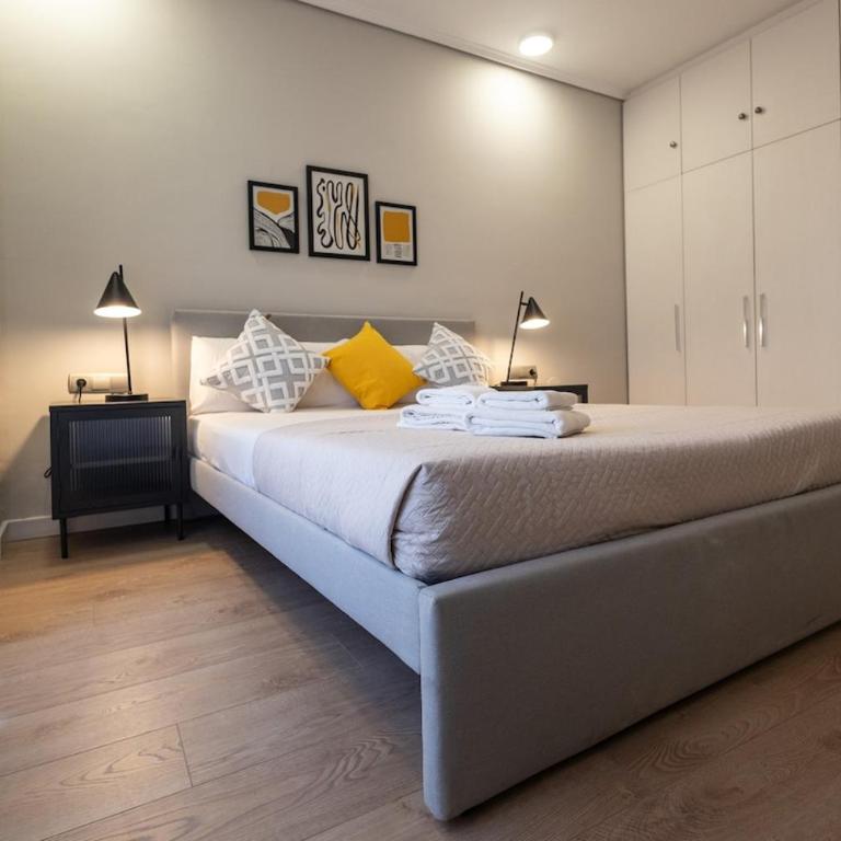 Colón by Concept Flats - Three-Bedroom Apartment - 24