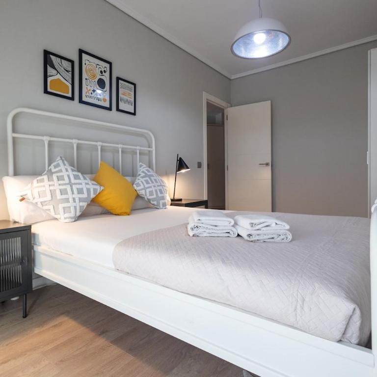 Colón by Concept Flats - Three-Bedroom Apartment - 27