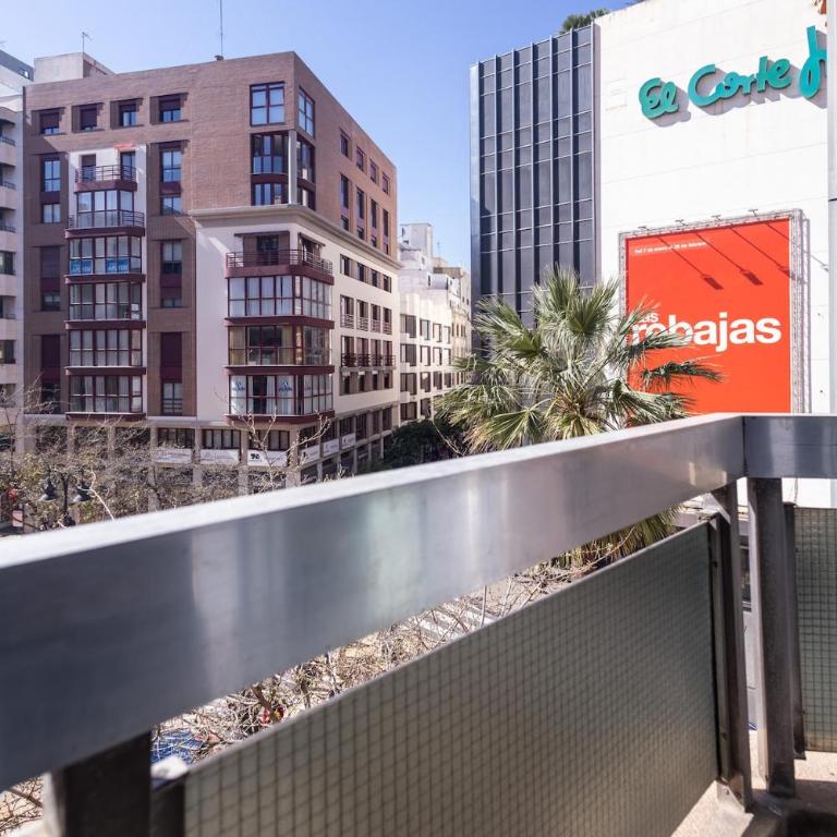 Colón by Concept Flats - Three-Bedroom Apartment - 33