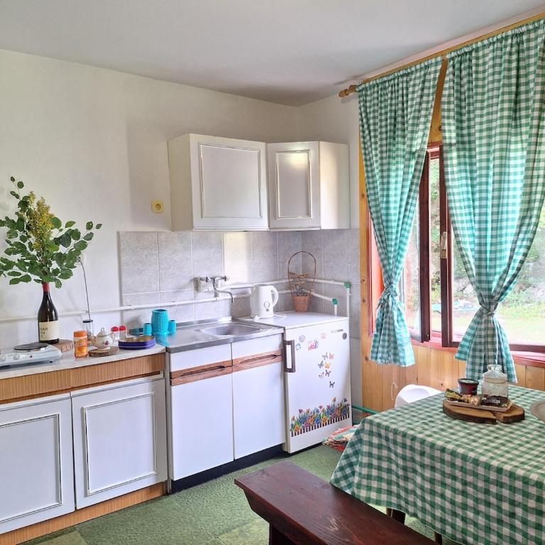 Cozy house Vrbanj, Via Dinarica Trail - Orjen - One-Bedroom House - 9