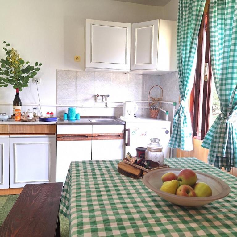 Cozy house Vrbanj, Via Dinarica Trail - Orjen - One-Bedroom House - 25