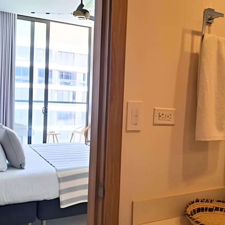 Oceanfront | 2 Suites | Direct Beach Access - Apartment - 3