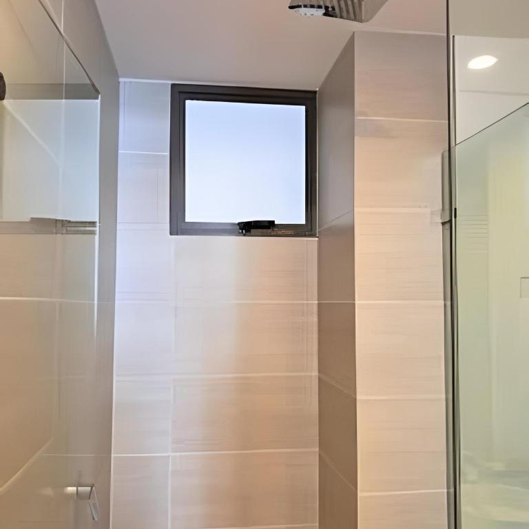 Oceanfront | 2 Suites | Direct Beach Access - Apartment - 19