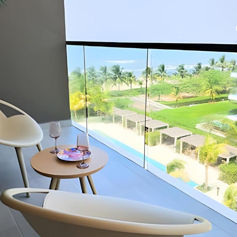 Oceanfront | 2 Suites | Direct Beach Access - Apartment - 41