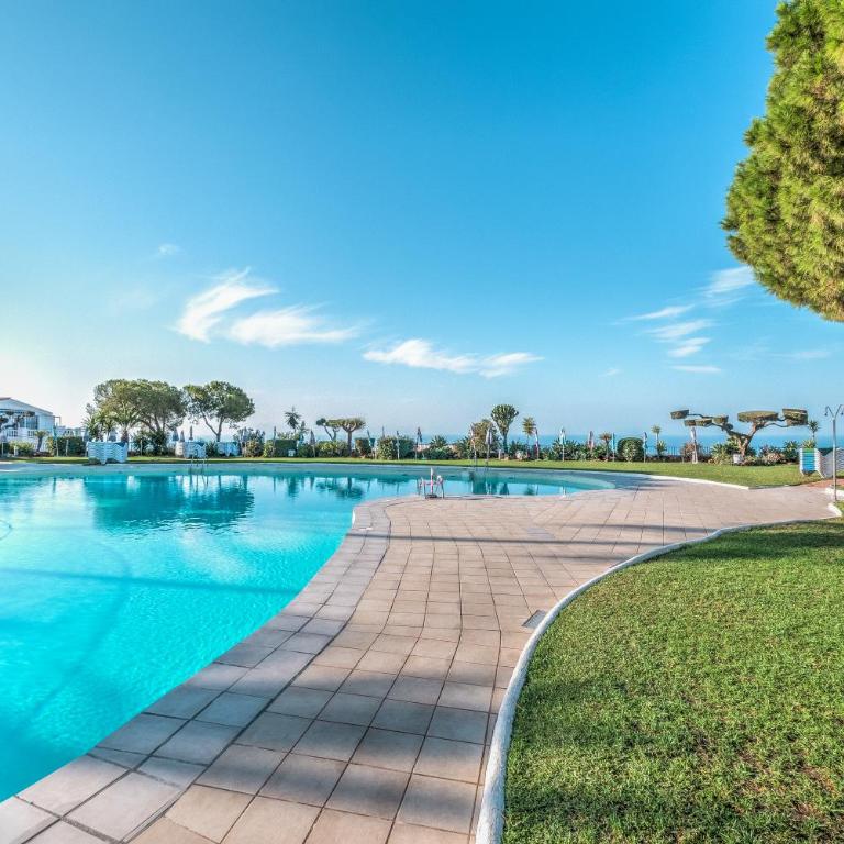 Apartment with Sea Views, Terrace & Pool, Nerja - Apartamento de 2 dormitorios - 5