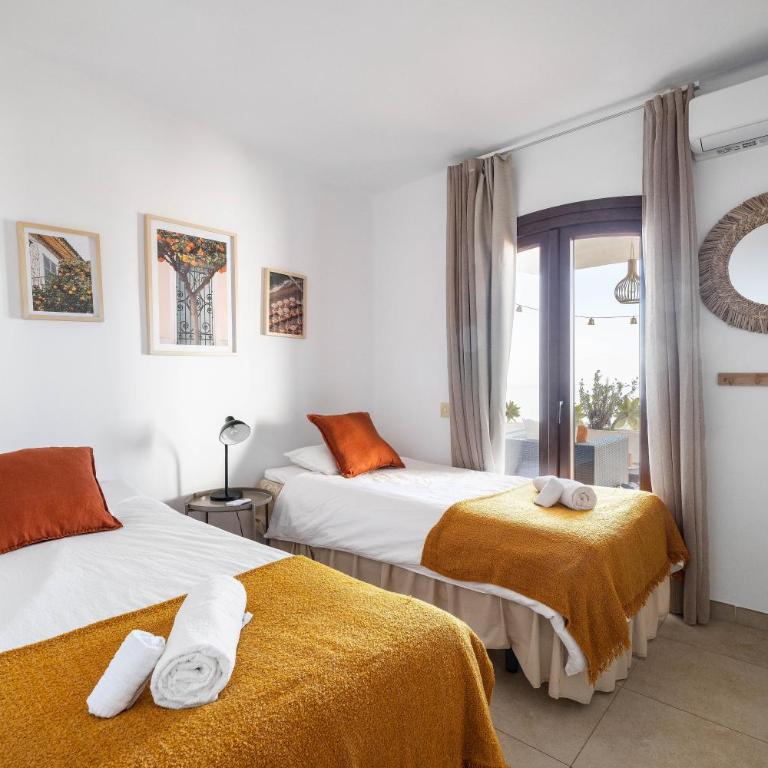 Apartment with Sea Views, Terrace & Pool, Nerja - Apartamento de 2 dormitorios - 9