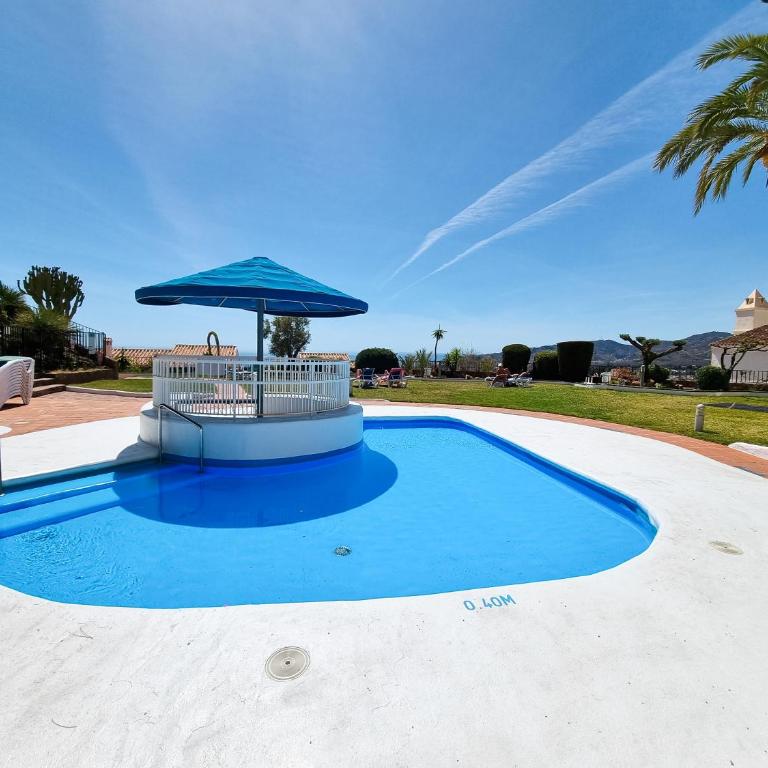 Apartment with Sea Views, Terrace & Pool, Nerja - Apartamento de 2 dormitorios - 37