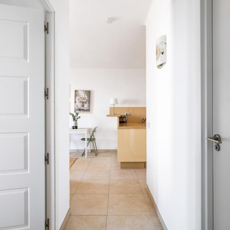 Apartment with Sea Views, Terrace & Pool, Nerja - Apartamento de 2 dormitorios - 21