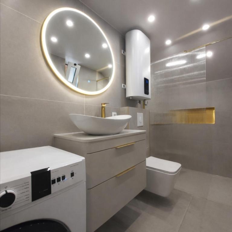 ZARA apartment- Near the Old town ,Cool and shaded ,3 ACs , Free Parking & Peaceful - Two-Bedroom Apartment - 21