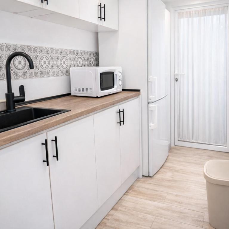 Estudios El Arcángel de Córdoba - Estudio con 1 cama grande - 4