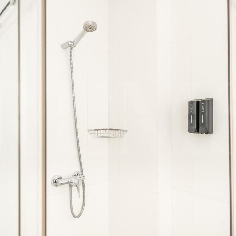 Infinitely Pink Suite Picasso-Inspired REMS - Apartamento con terraza - 20