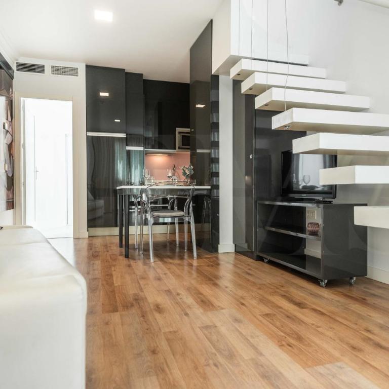Infinitely Pink Suite Picasso-Inspired REMS - Apartamento con terraza - 16
