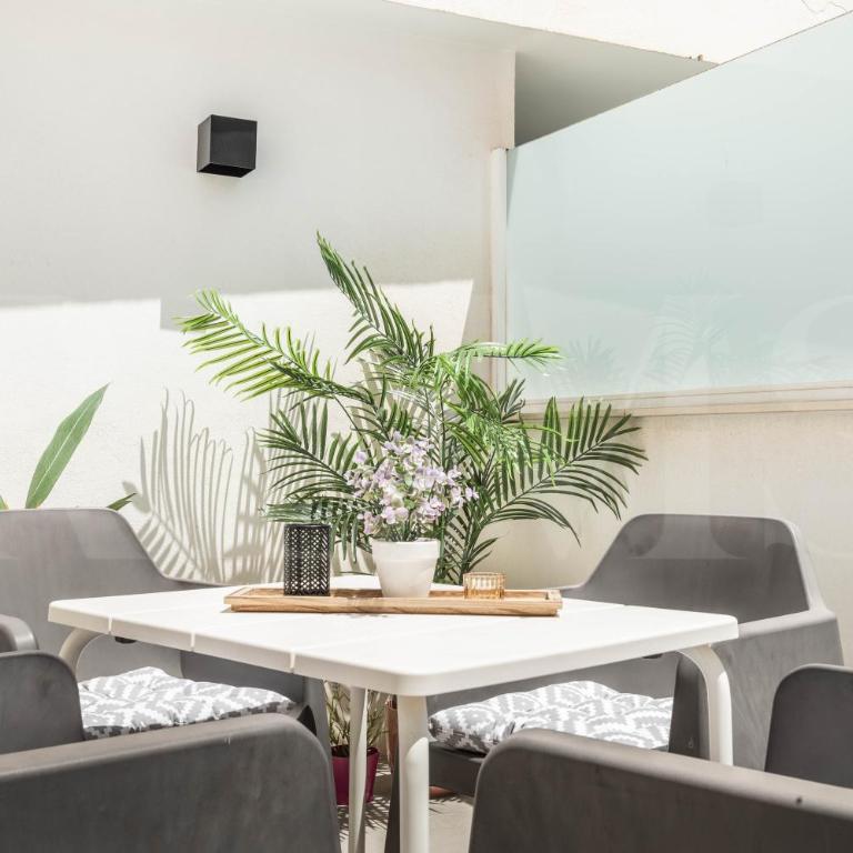 Infinitely Pink Suite Picasso-Inspired REMS - Apartamento con terraza - 5