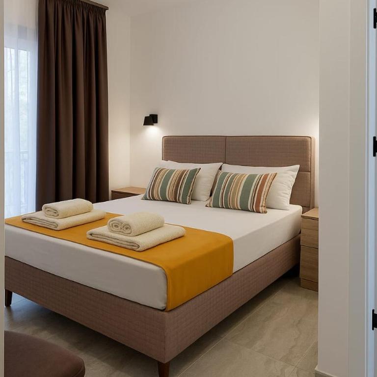 Sienna Apartments Budva - Deluxe Apartment - 1