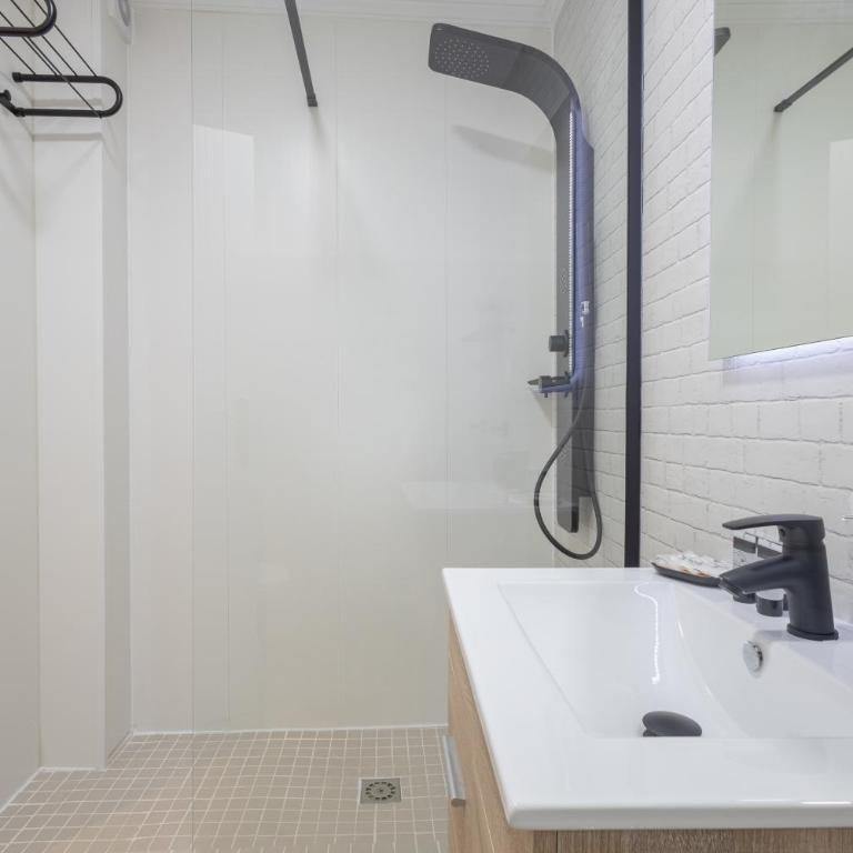 C21 Trendy 2 Bdr & Parking downtown - Apartamento - 19