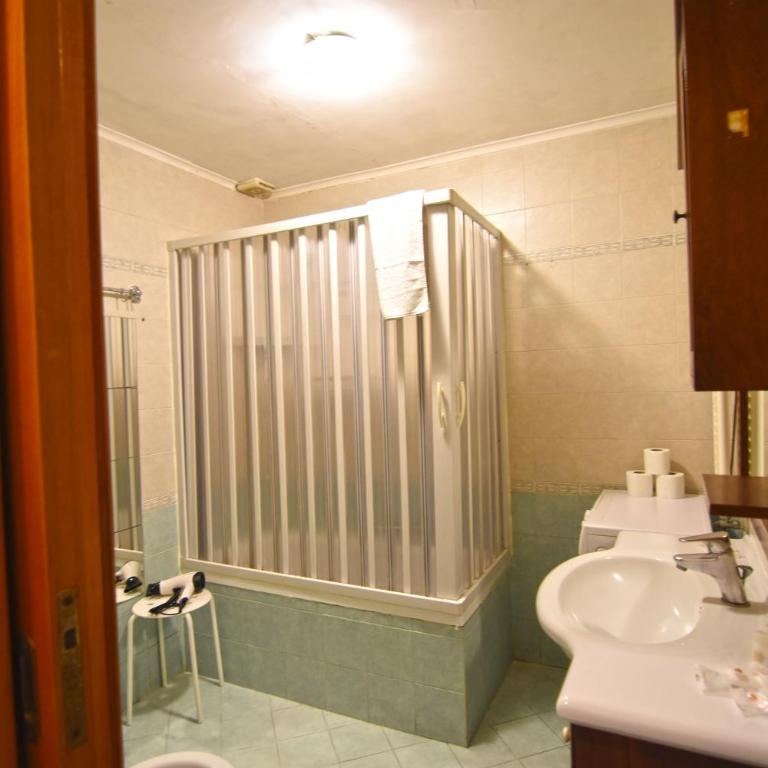 Albatros Apt - Two-Bedroom Apartment - 15