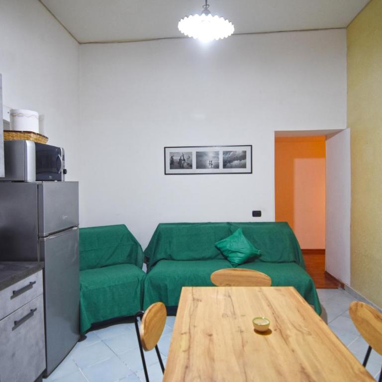 Albatros Apt - Two-Bedroom Apartment - 2
