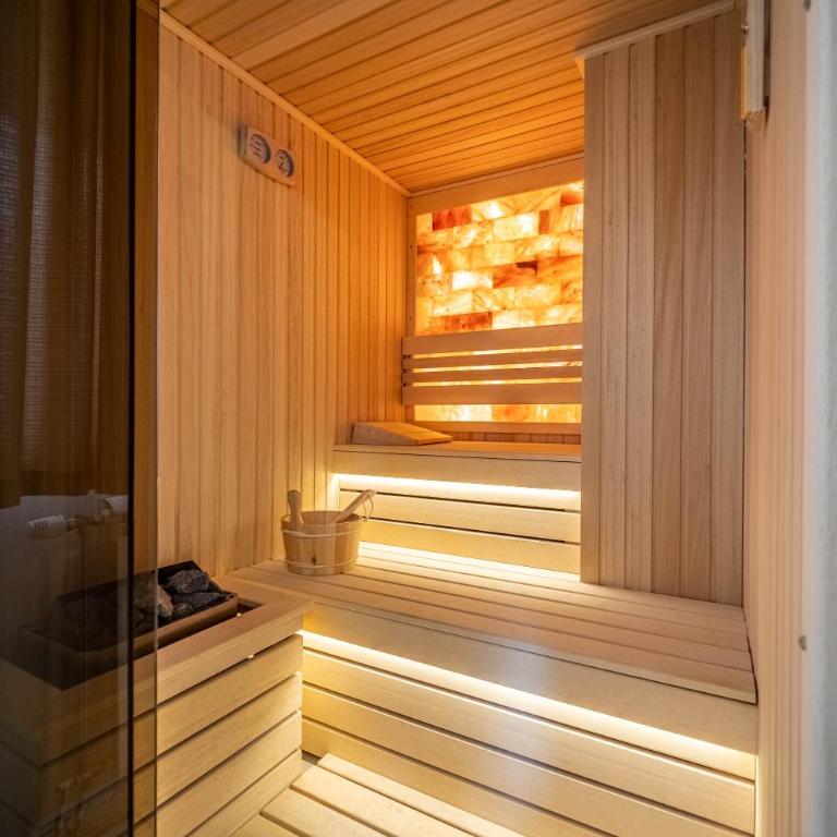 Divski Resort - Dvokrevetna Soba sa Bračnim Krevetom i Spa Kadom - 9