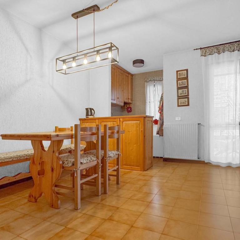 PALAGHIACCIO - 6 posti letto affianco al palaghiaccio di Roccaraso - Two-Bedroom Apartment with Balcony - 7