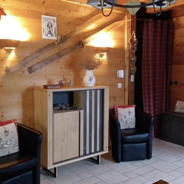 Chalet spacieux 8 pers, 3 chambres, cheminée, Wi-Fi, BBQ - FR-1-762-1 - Chalet - 17