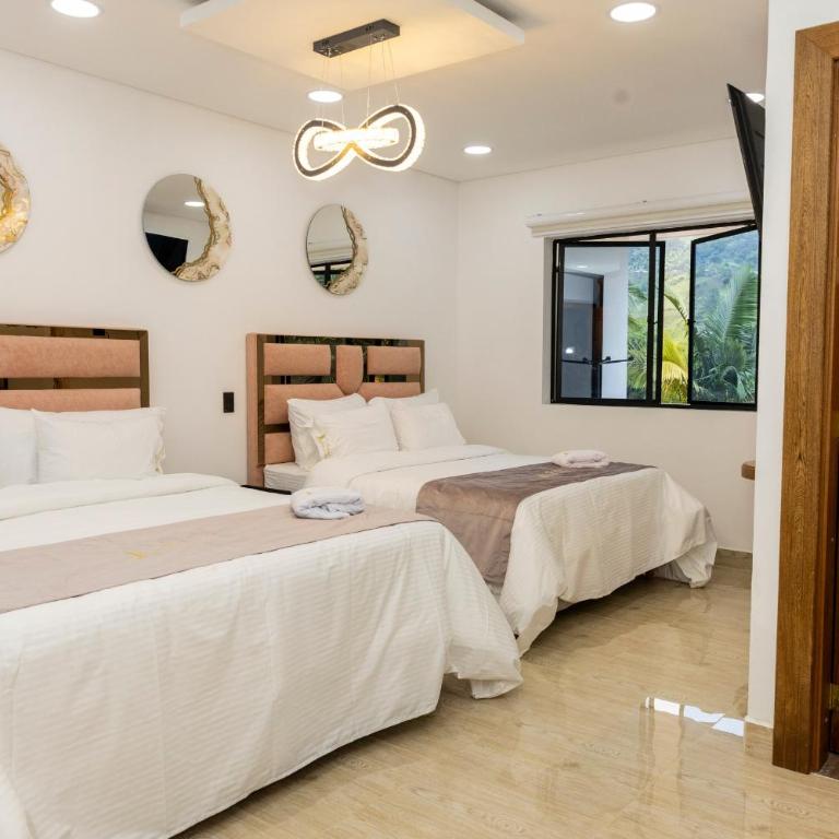 Ecohotel Dubai del Oriente - Quadruple Room with Garden View - 10