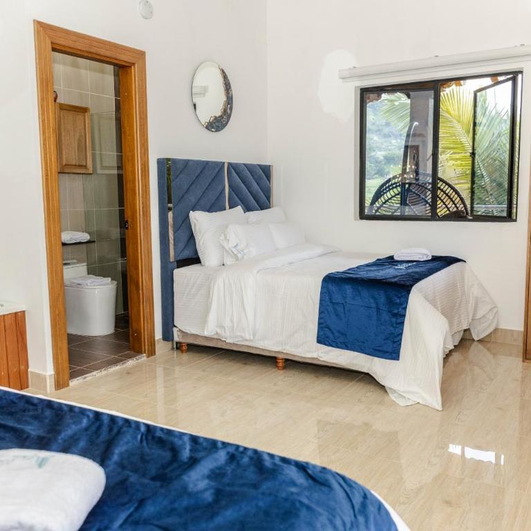 Ecohotel Dubai del Oriente - Comfort Quadruple Room - 8