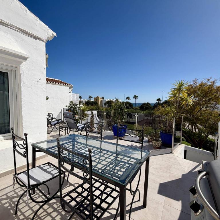 Tropicana 6C - Apartment with Sea Views, Large Terrace and BBQ - Two-Bedroom Apartment with Terrace and Sea View - 1