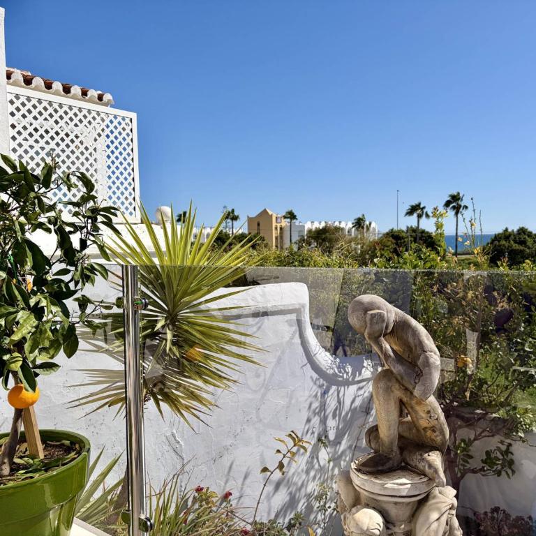 Tropicana 6C - Apartment with Sea Views, Large Terrace and BBQ - Two-Bedroom Apartment with Terrace and Sea View - 20