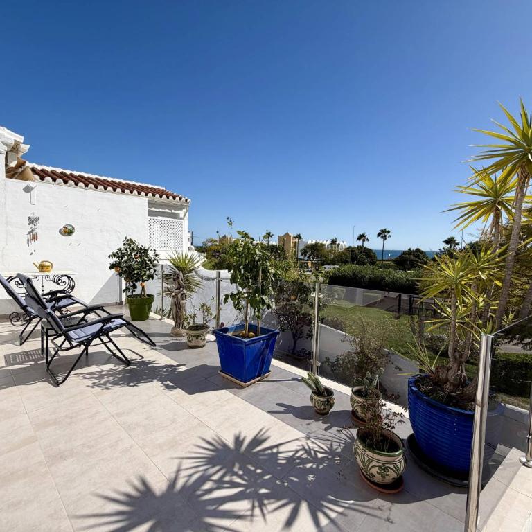 Tropicana 6C - Apartment with Sea Views, Large Terrace and BBQ - Two-Bedroom Apartment with Terrace and Sea View - 6
