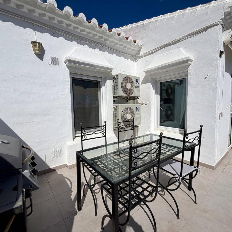 Tropicana 6C - Apartment with Sea Views, Large Terrace and BBQ - Two-Bedroom Apartment with Terrace and Sea View - 21