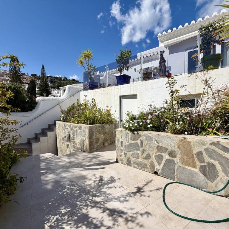 Tropicana 6C - Apartment with Sea Views, Large Terrace and BBQ - Two-Bedroom Apartment with Terrace and Sea View - 23