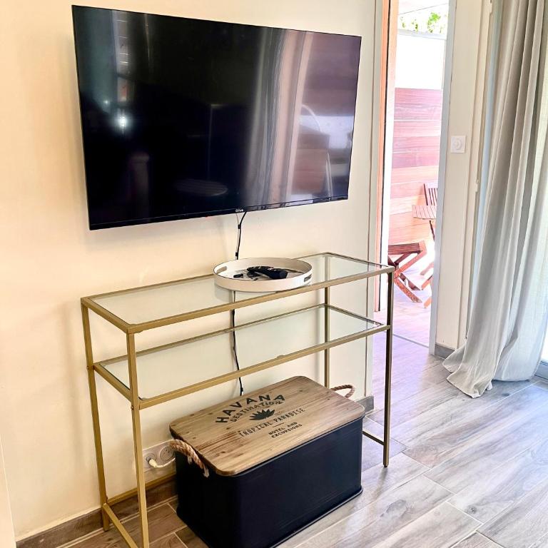Sanary centre charmant studio 28m2 avec jardin parking privé - Apartment mit 1 Schlafzimmer - 10