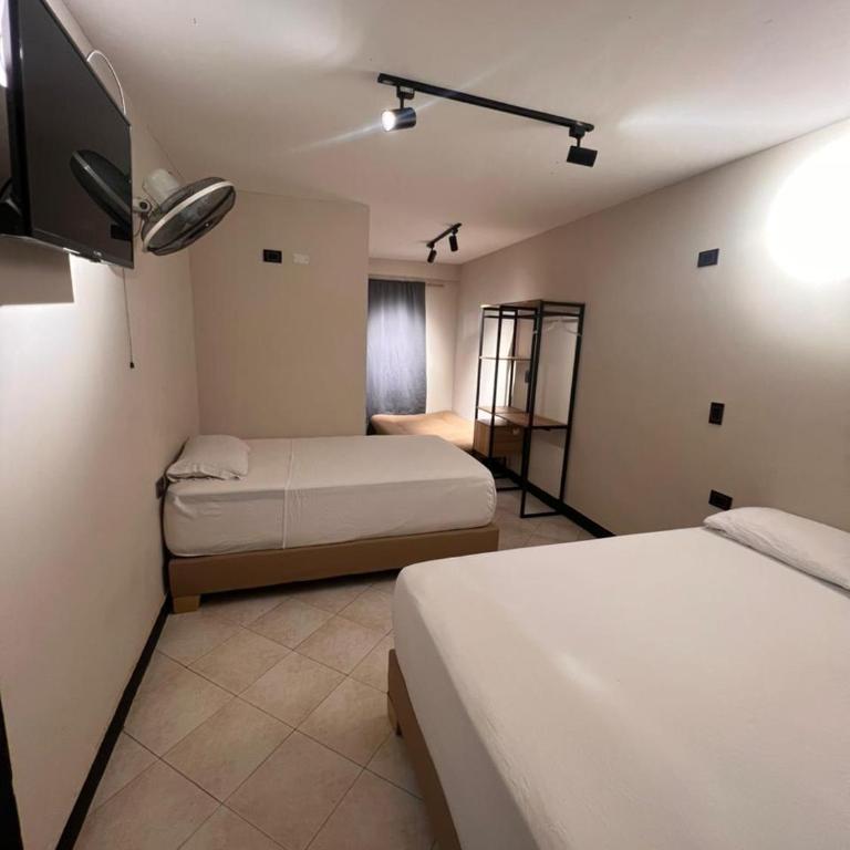 Hotel Gran Imperio - Habitación Familiar - 3