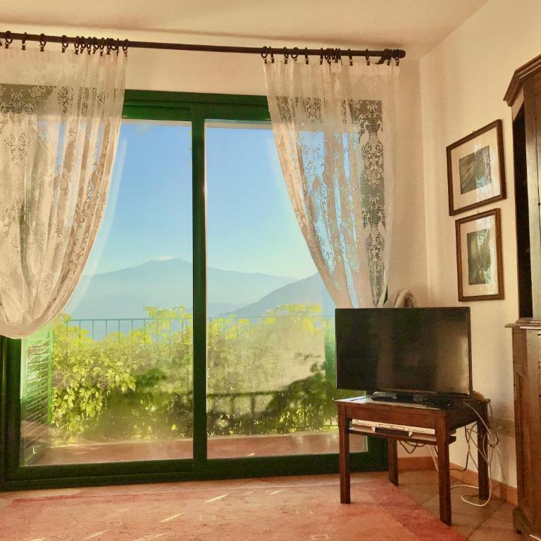 BellaVista Apartments - One-Bedroom Apartment with Terrace - 18