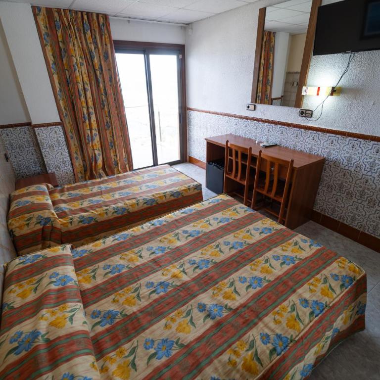 Hotel Univers - Habitación Doble Estándar - 1 o 2 camas - 6