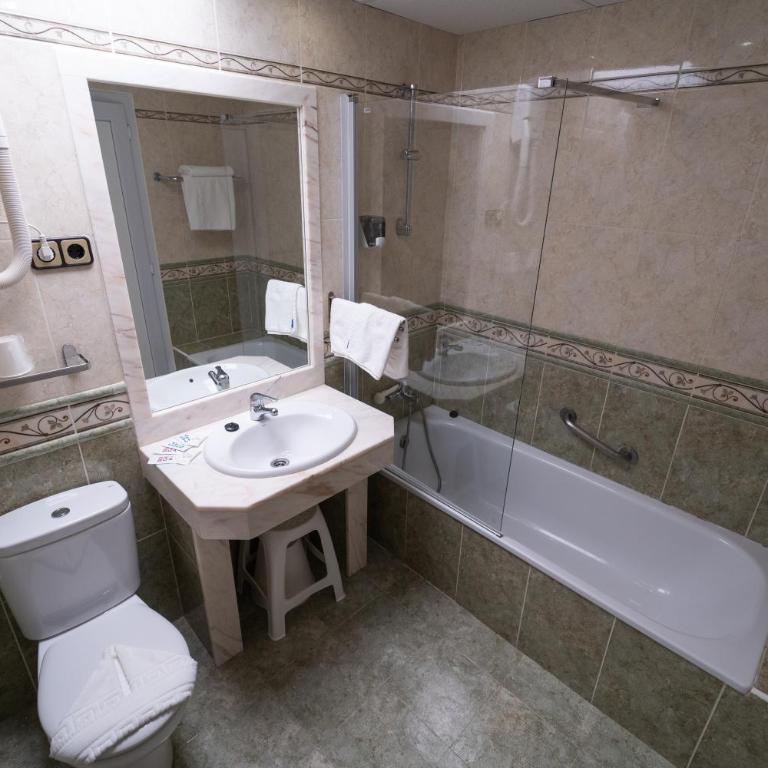 Hotel Univers - Habitación Doble Estándar - 1 o 2 camas - 7