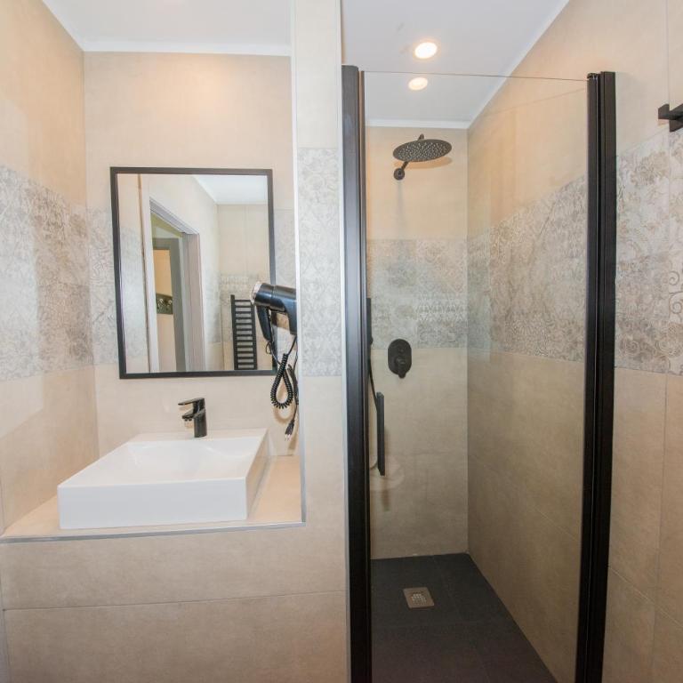Villaggio Azzurro Ledro - Superior Chalet with Garden and Private Sauna - 13