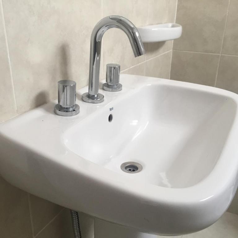 Link Cordoba Hostel - Habitación Familiar con baño privado - 7